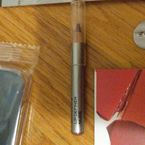 Cosmetic set - Picture 15 of 16